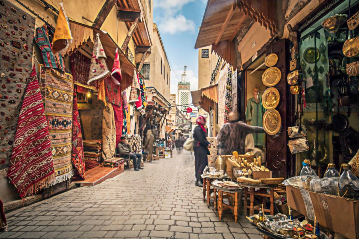 Fez Souks Walking Tour: Markets & Medina Life